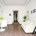 Wonderful Big Apartment Near Yppen Market