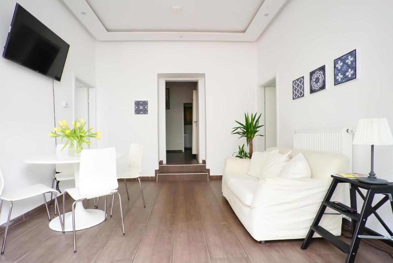 Wonderful Big Near Yppen Market * Wien